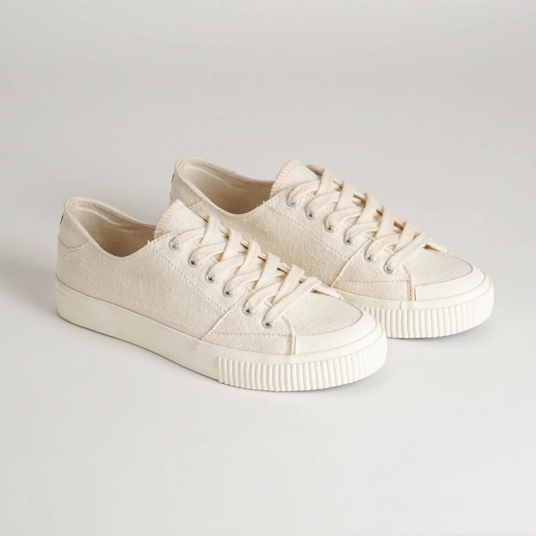 Lakat Lo-cut Sneakers